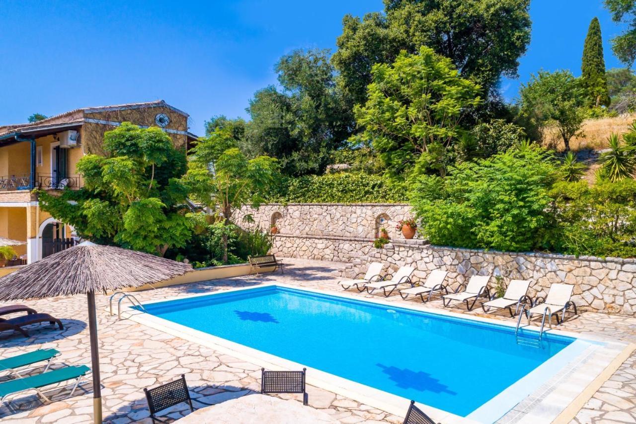 Varvara With Private Pool By Dadovillas
